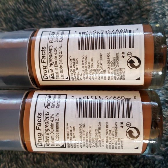 Revlon ColorStay Longwear Makeup Foundation - Shade 410 Cappuccino - Picture 4 of 8